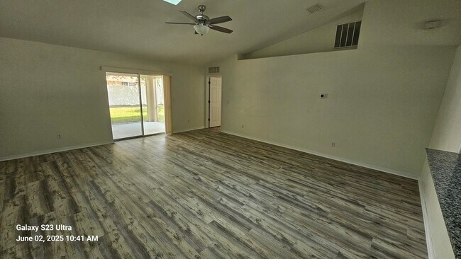 Building Photo - Updated 3 Bedroom, 2 Bath Home in Matanzas...