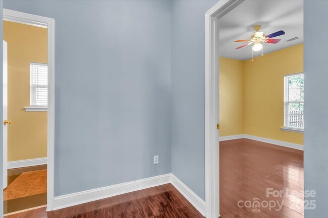 Building Photo - 15635 Normans Landing Dr