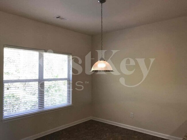 Building Photo - 948 Spanish Moss Tr