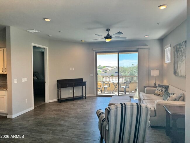 Building Photo - 250 W Queen Creek Rd