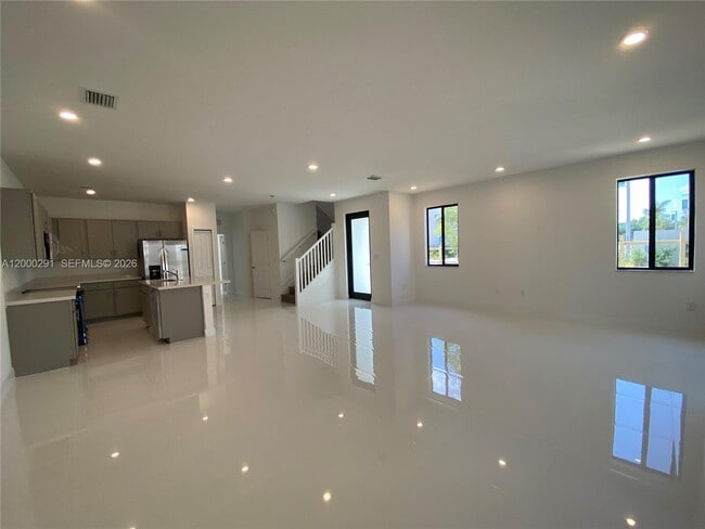 Building Photo - 2434 SW 145th Pl