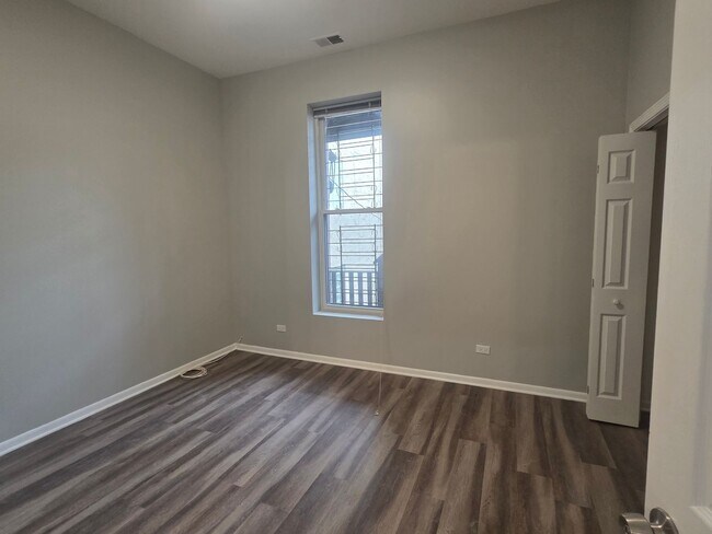 Building Photo - 1507 N Hudson Ave