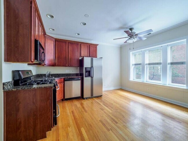 Primary Photo - 1 bedroom in CHICAGO IL 60657