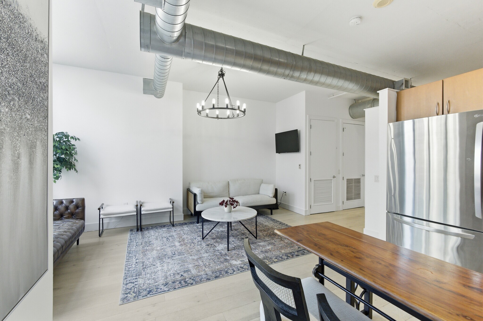 Building Photo - 811 4th St NW