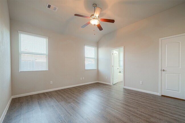 Building Photo - 5207 Chester Springs Ln