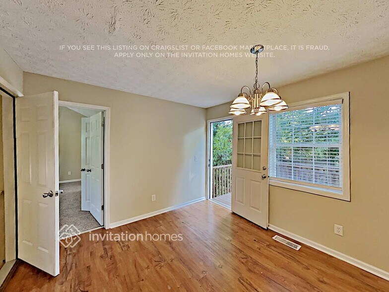 Building Photo - 3794 Cherokee Overlook Dr