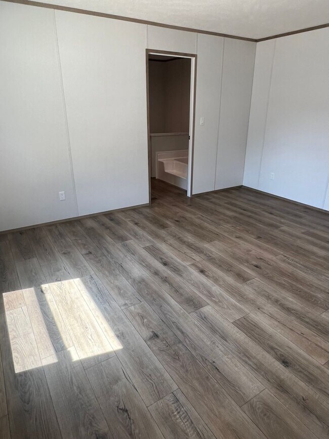 Building Photo - New! Move In Ready & Close to Downtown Aynor!