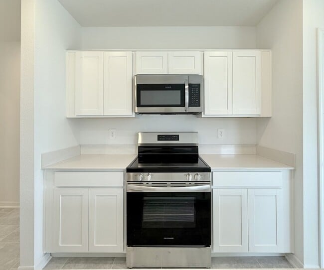 Building Photo - 1240 Tyler Lp