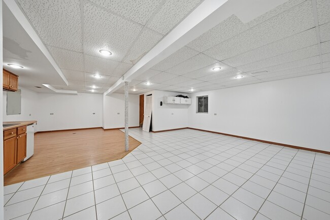 Building Photo - 1909 Havenhill Dr