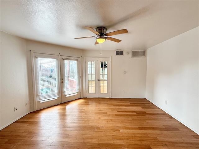 Building Photo - 9839 Walnut St