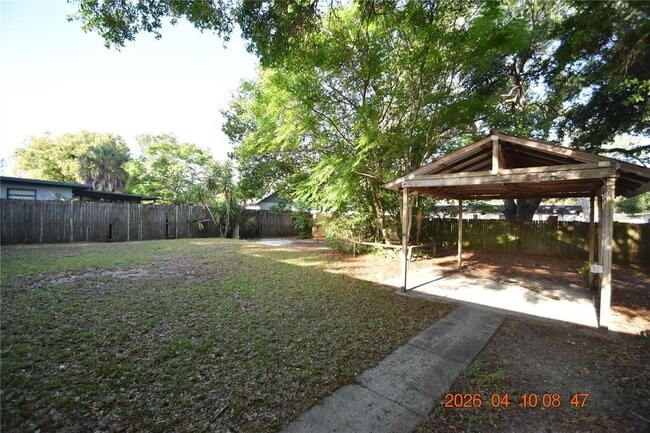 Building Photo - 10922 Hyacinth Ave