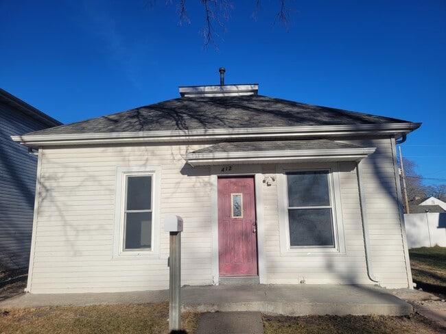 Building Photo - 412 Yund St