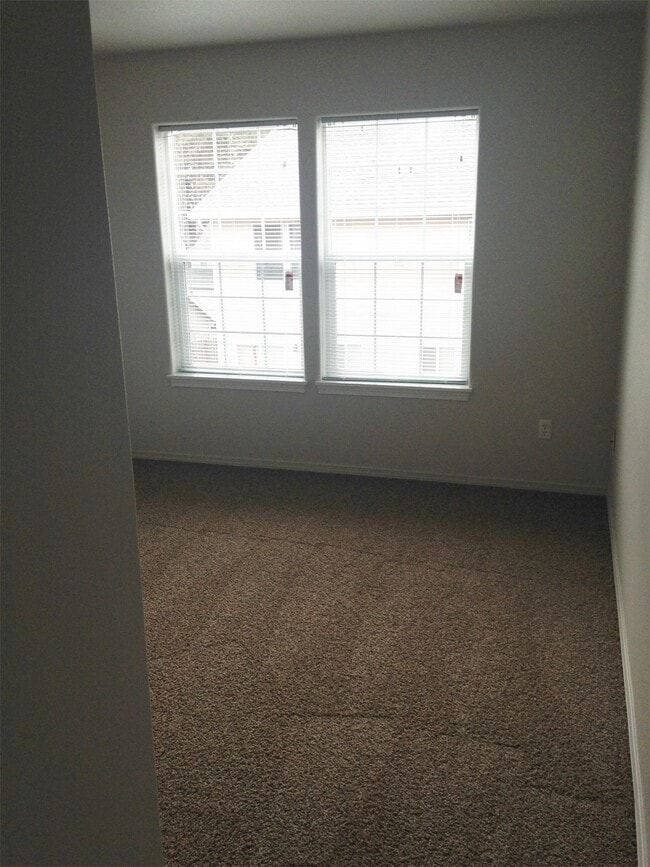 Building Photo - 35083 Roberts Ln