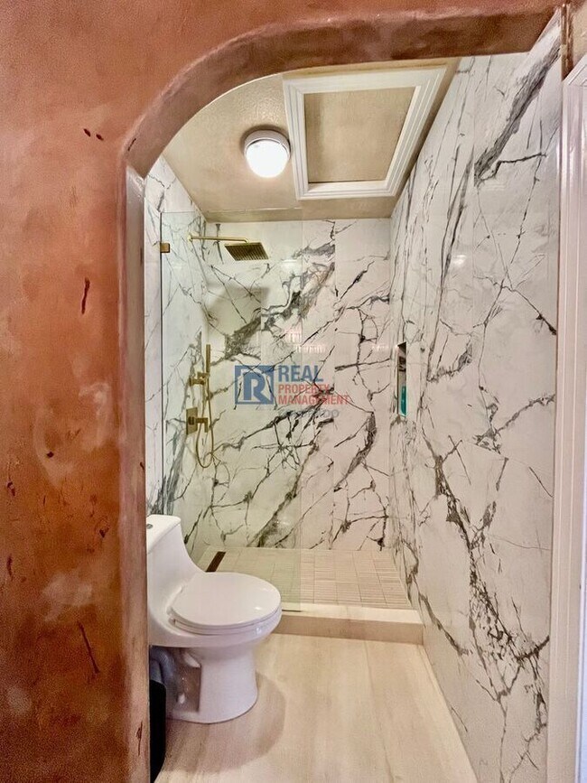 Building Photo - 5638 Red Fern Ct