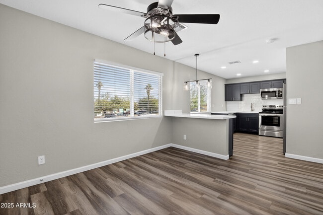 Building Photo - 1110 N 10th St