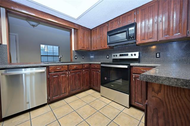 Building Photo - 4107 Pyracantha Dr