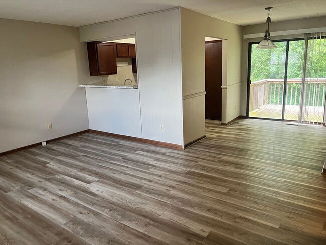 Building Photo - 2 Bedroom Maryville Perfect Location