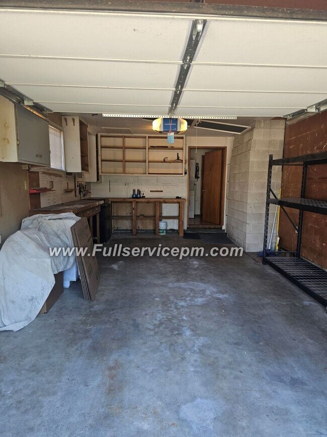 Building Photo - Home sweet home-You need to check this wonderful home out!!
