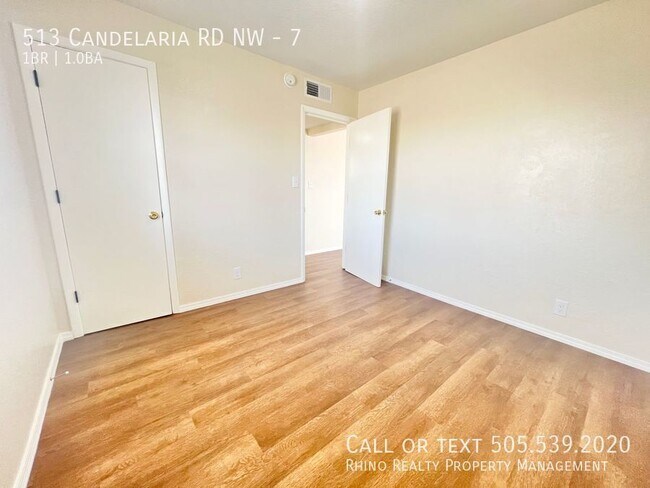 Building Photo - 513 Candelaria Rd NW