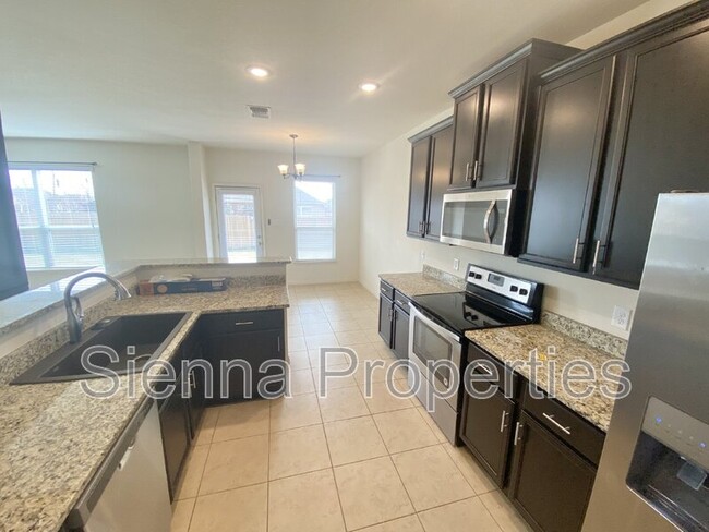Building Photo - 6181 Daisy Way