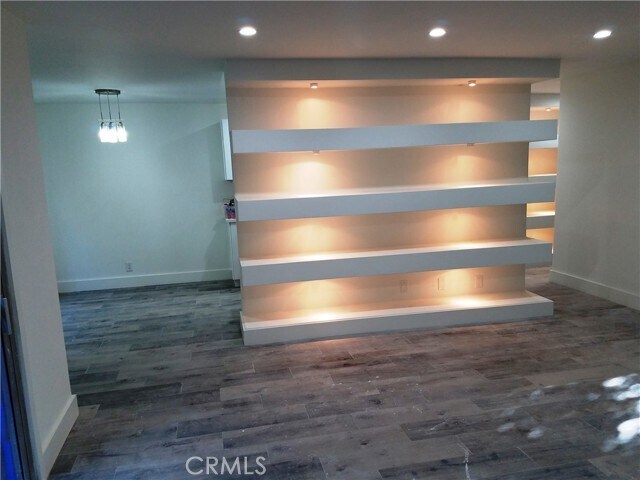 Building Photo - 811 6th Ct