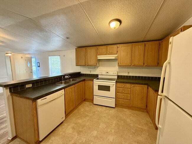 Building Photo - 32 Mandalay Dr