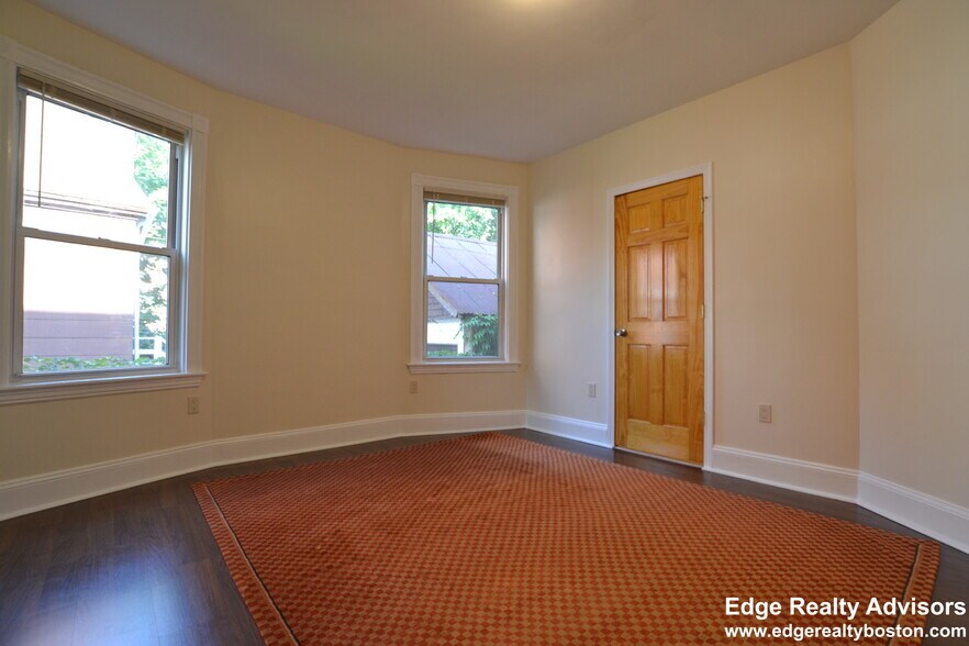 Building Photo - 17 Alcott St
