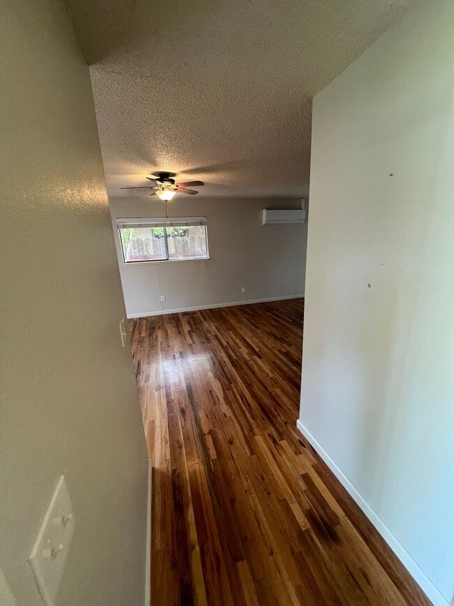 Building Photo - Durham 3 bedroom 2 bath Home, MOVE IN SPEC...