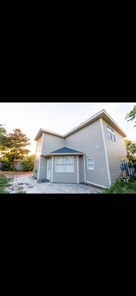 Building Photo - 207 Wildcat Ct