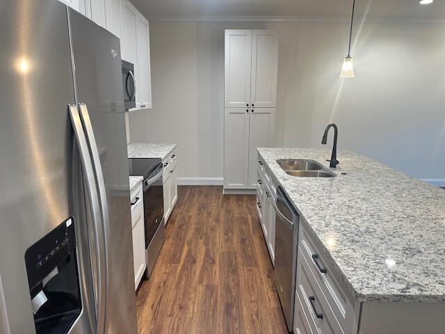 Building Photo - 1925 Cypress Ln