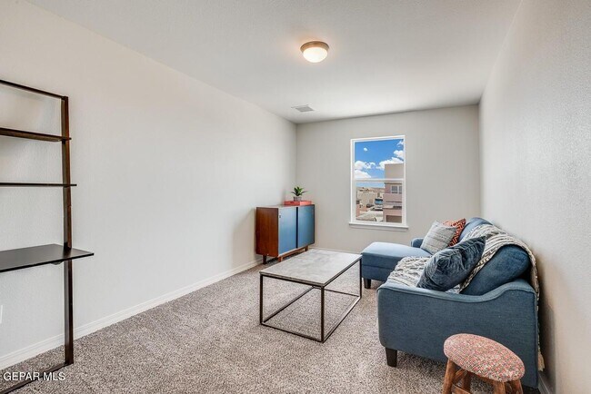 Building Photo - 14604 Pebble Hills Blvd