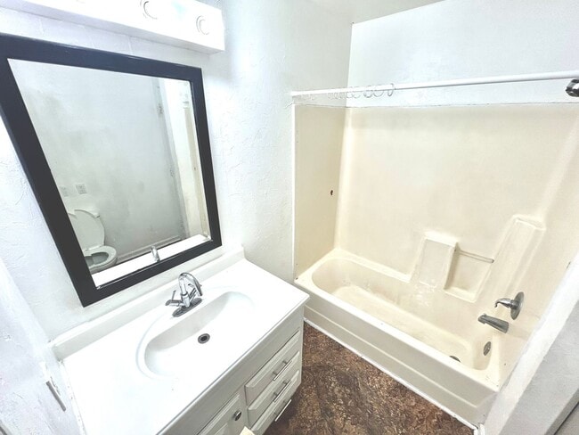 Building Photo - Great home in the heart of Hopewell