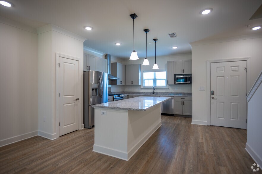 3BR,2.5BA 2062 SqFt - Cottages Of Schillinger Pointe