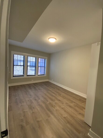 Building Photo - 1128 Maple Ave