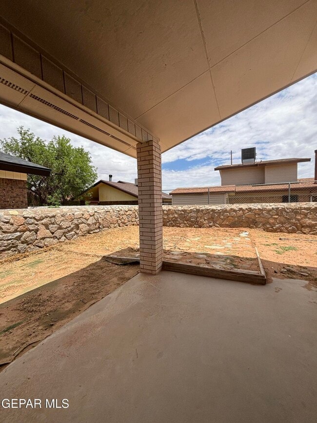 Building Photo - 10944 Babe Ruth St