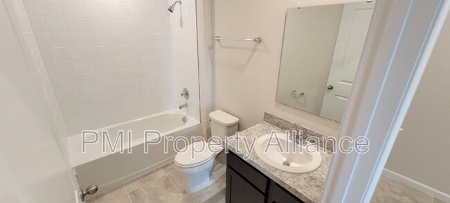 Building Photo - 141 Piave St