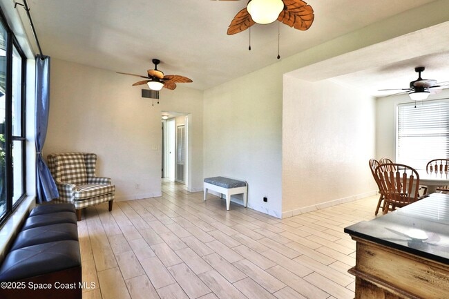 Building Photo - 3681 Rio Vista Way