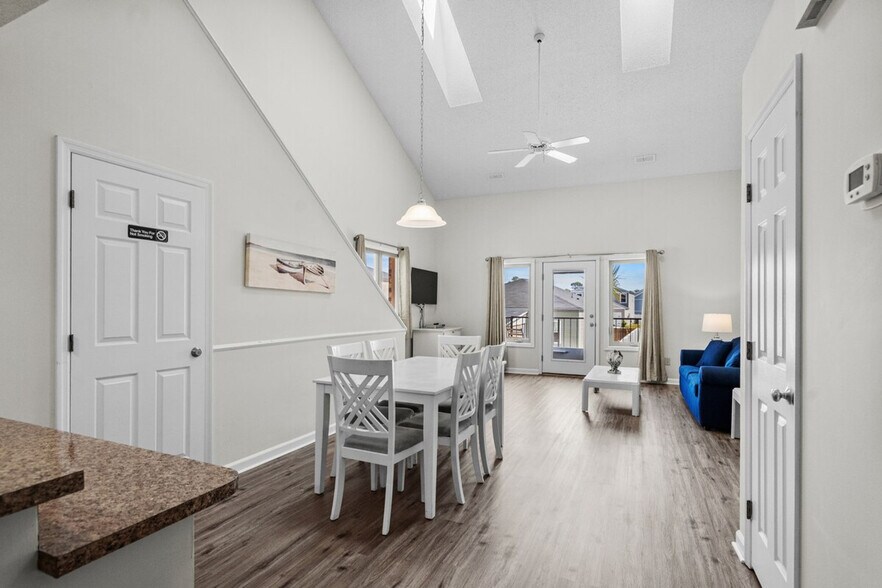 Building Photo - 216 Double Eagle Dr