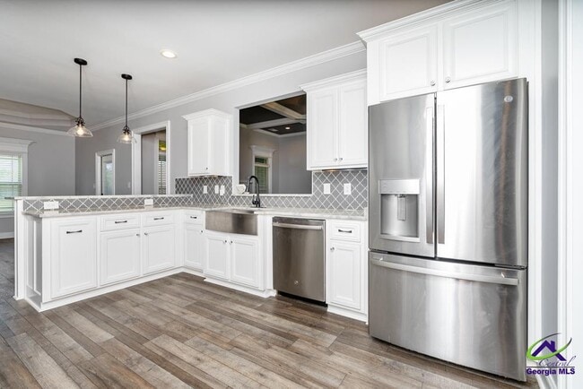 Building Photo - 1052 Chattahoochee Dr.