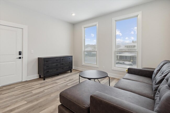 Building Photo - 1164 Terrace St