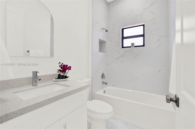 Building Photo - 66 Organ St