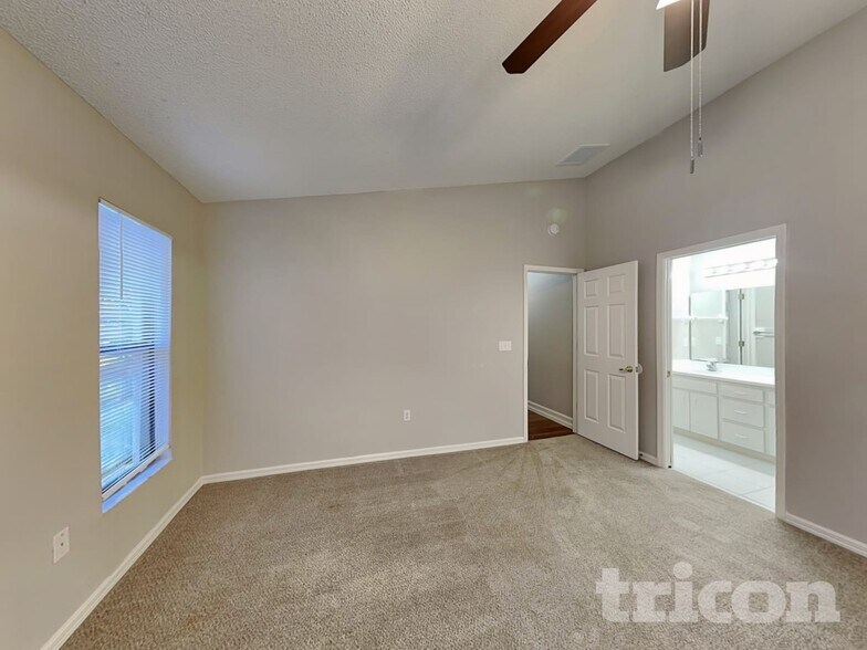 Building Photo - 4307 Larrys Lagoon