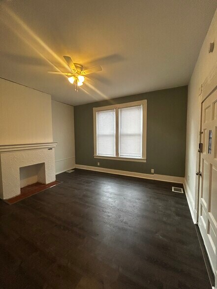 Building Photo - 428 8th Ave