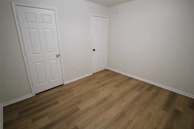 Building Photo - 21123 Sprouse Cir