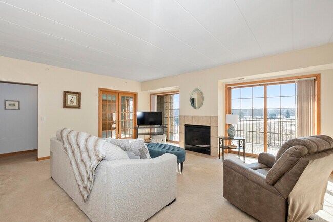 Building Photo - 14130 Sheffield Dr