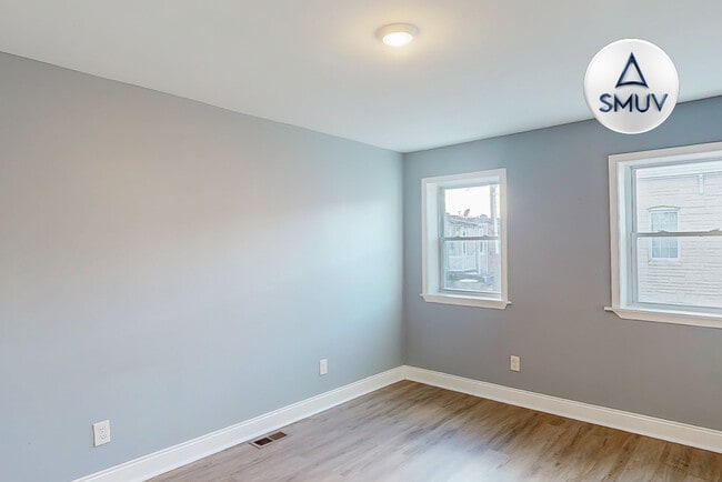 Building Photo - 501 N Belnord Ave