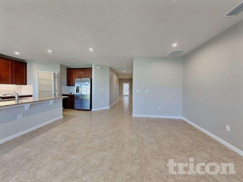 Building Photo - 11126 Daybreak Glen