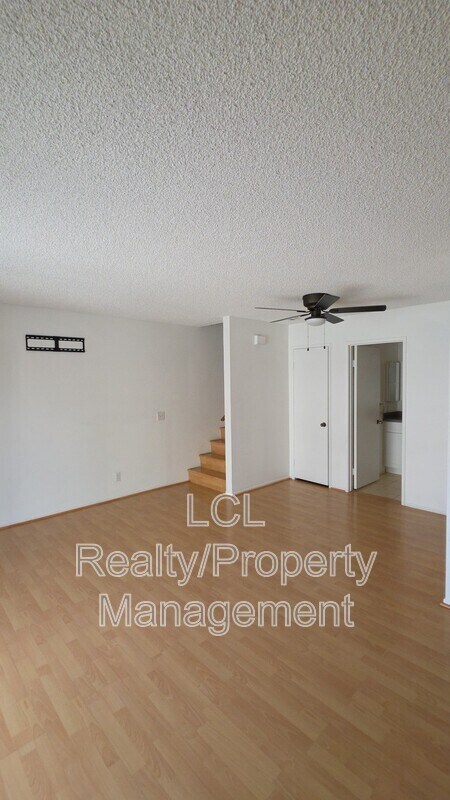 Building Photo - 1452 E 5th St