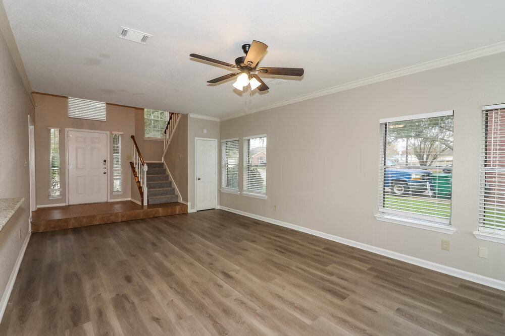 Building Photo - 15815 Spruce River Ct