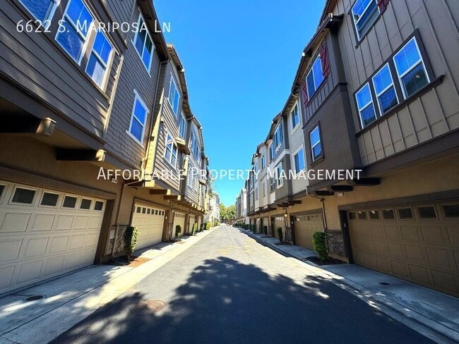 Building Photo - 6622 S Mariposa Ln